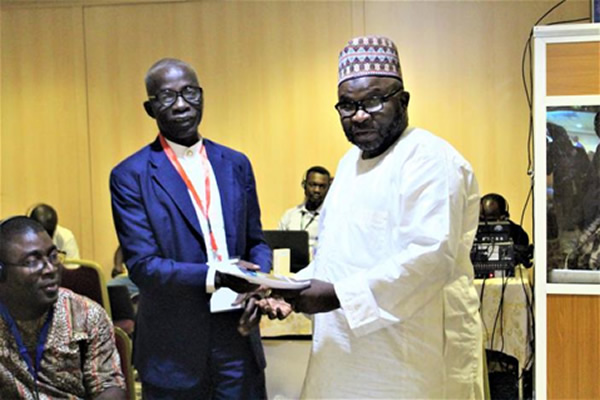 Le Prof Jibrin Mohammed Jibrin du CDA succède au Prof Kokou Tona à la présidence du réseau FOOD FOR WEST AFRICA 